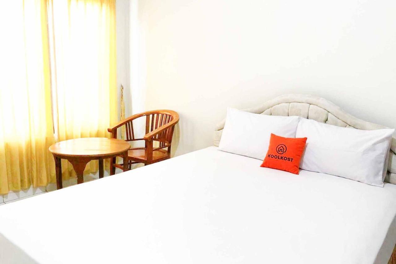 Koolkost @ Raya Ngagel Hotel สุราบายา ภายนอก รูปภาพ